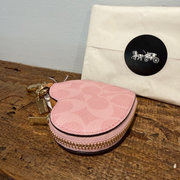 💗New! Coach! - Picture 8 of 13